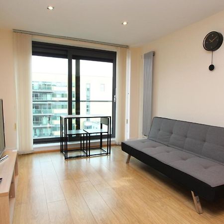 Lovely 2 Bedroom Apartment With Amazing Views In E14 Лондон Екстериор снимка