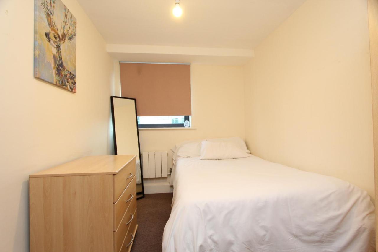 Lovely 2 Bedroom Apartment With Amazing Views In E14 Лондон Екстериор снимка